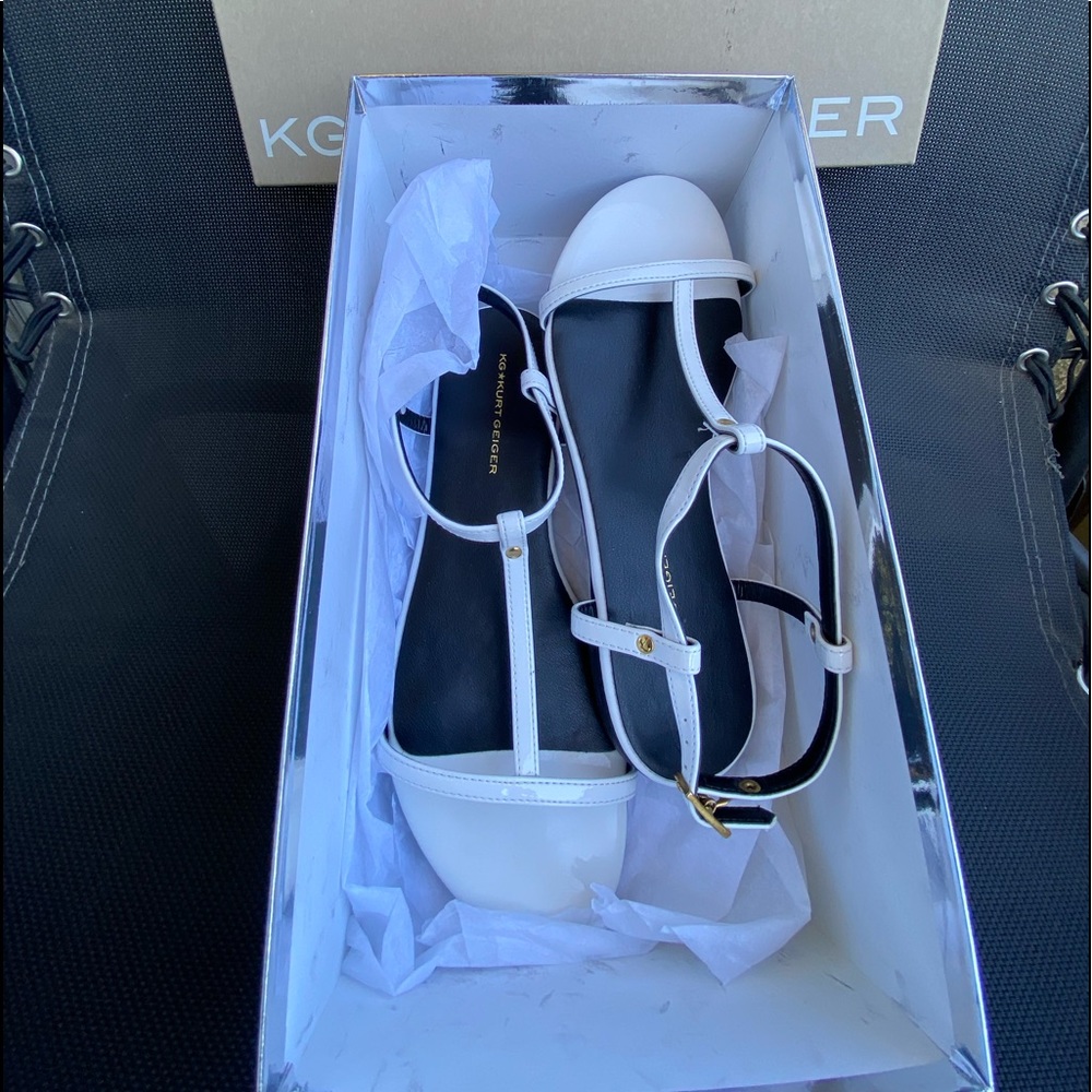 NEW! Unworn KG Kurt Geiger T-Strap White Patent Leather Sandal.